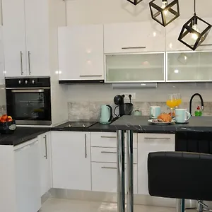  Apartament Deni
